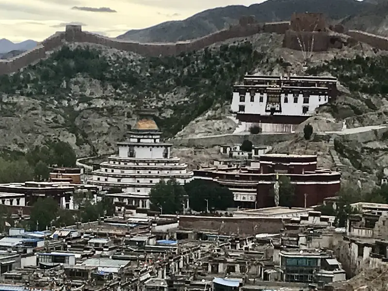 Pelkor Chode and the Kumbum, Gyantse