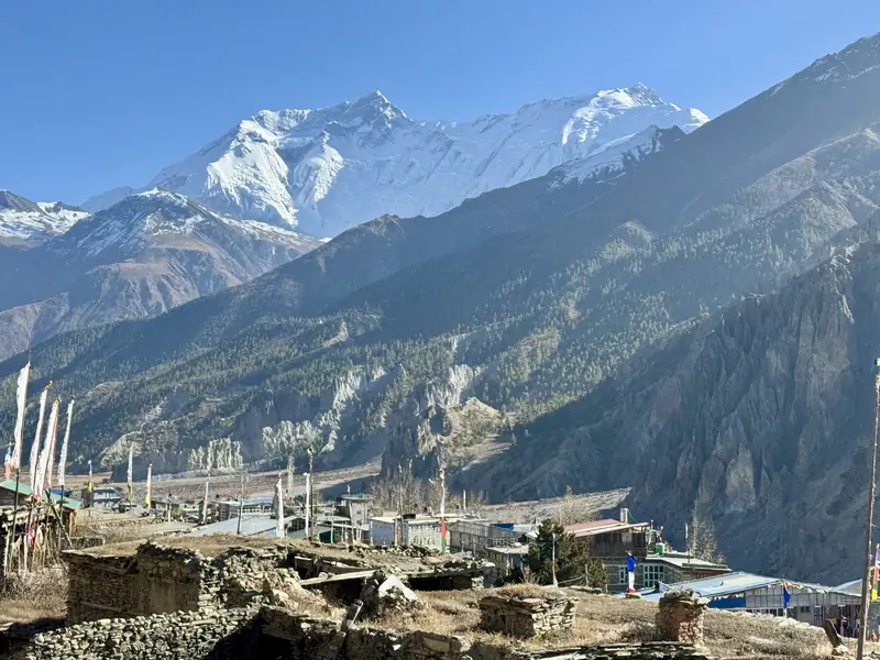 Manang village beneath the Annapurnas