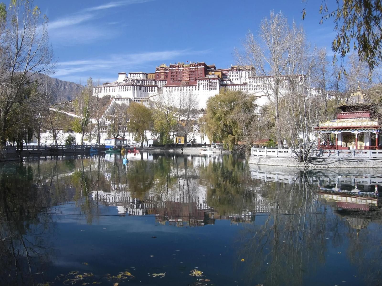 The Potala Palace reflected, Lhasa